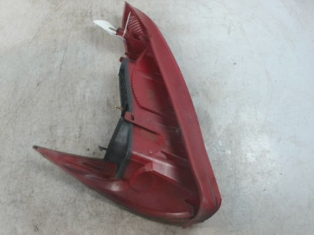 FEU ARRIERE DROIT PEUGEOT 206 SW 02-06