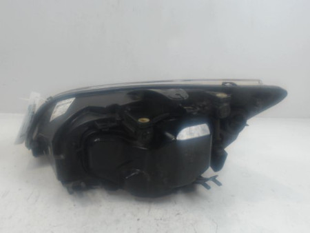 PHARE DROIT FORD FOCUS 04-07