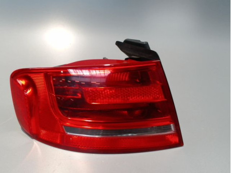 FEU ARRIERE GAUCHE  AUDI A4 2008-