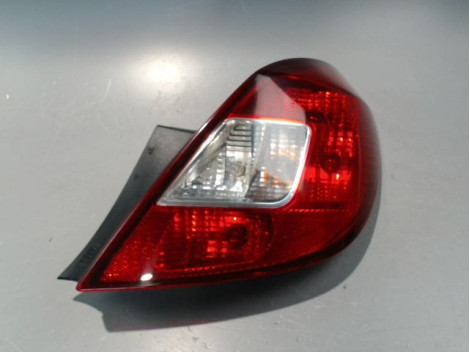 FEU ARRIERE DROIT OPEL CORSA 2010-