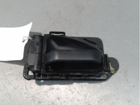 POIGNEE INTERIEURE PORTE AVANT GAUCHE CITROEN SAXO 99-