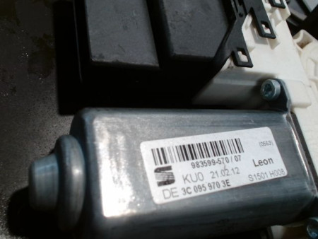 MECANISME+MOTEUR LEVE-GLACE ARRIERE GAUCHE SEAT LEON 2009-