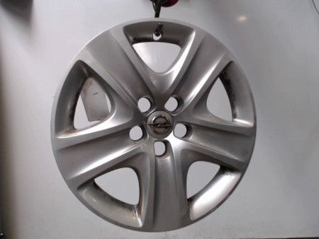 ENJOLIVEUR DE ROUE OPEL ASTRA 2004-