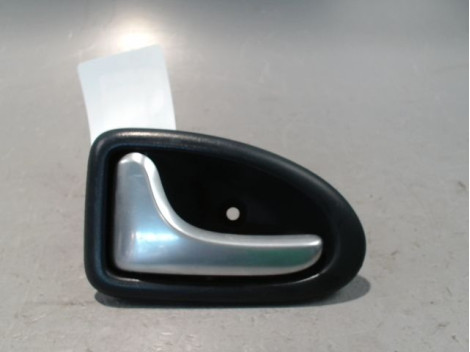 POIGNEE INTERIEURE PORTE AVANT GAUCHE RENAULT CLIO II PH.2 01-06