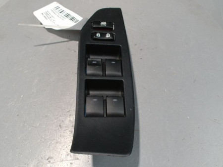 COMMANDE LEVE-GLACE PORTE AVG TOYOTA VERSO 2010-