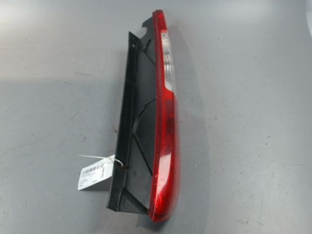 FEU ARRIERE DROIT FORD FOCUS 04-07