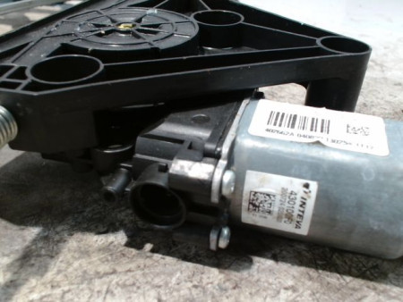 MECANISME+MOTEUR LEVE-GLACE AVANT DROIT TOYOTA AYGO 5P