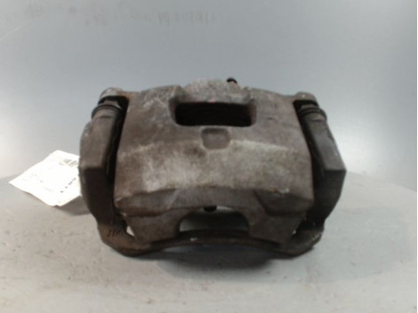 ETRIER DE FREIN AVANT GAUCHE TOYOTA IQ 2008-