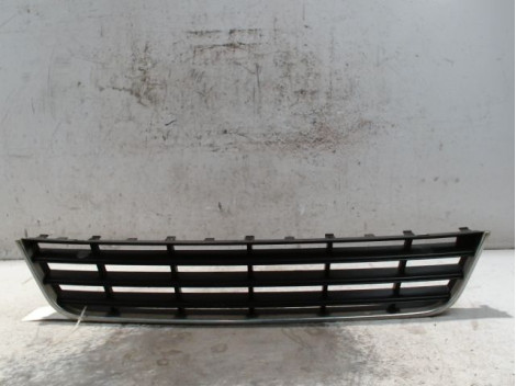 GRILLE PARE-CHOC AVANT VOLKSWAGEN PASSAT 2005-