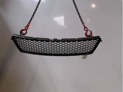 GRILLE PARE-CHOC AVANT DACIA SANDERO 2008-