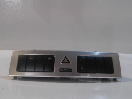 BOUTON DE WARNING MERCEDES CLASSE C COUPE SPORT 2004-