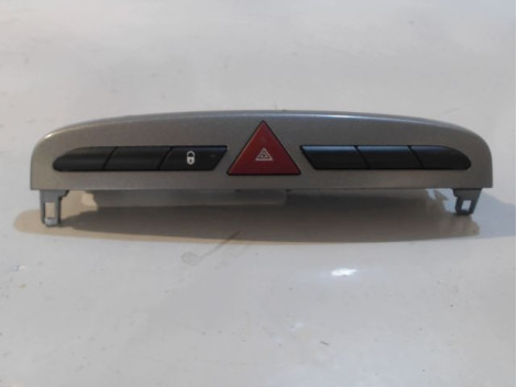 BOUTON DE WARNING PEUGEOT 308 2009-