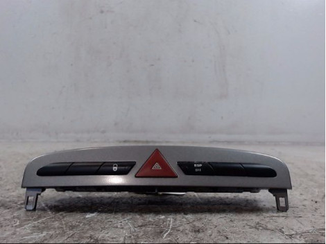 BOUTON DE WARNING PEUGEOT 308 2011-