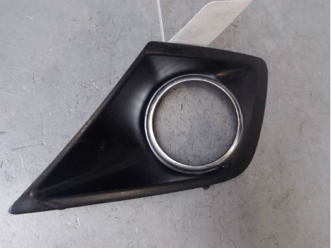 OBTURATEUR PHARE ADDITIONNEL PARE-CHOC AVG PEUGEOT 207 2011-