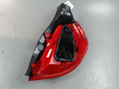 FEU ARRIERE GAUCHE  RENAULT CLIO III 2010-