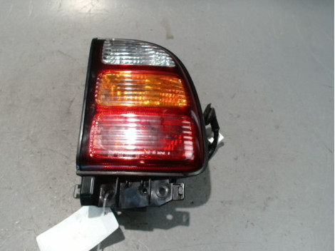 FEU ARRIERE DROIT TOYOTA RAV4 97-2000