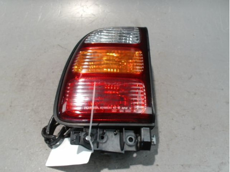 FEU ARRIERE GAUCHE  TOYOTA RAV4 97-2000