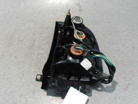 FEU ARRIERE GAUCHE  TOYOTA RAV4 97-2000