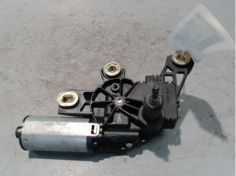 MOTEUR ESSUIE-GLACE ARRIERE AUDI A6 AVANT 2005-