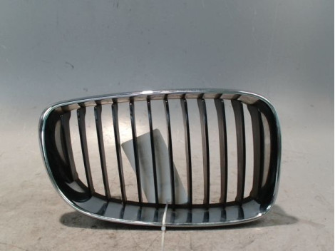 GRILLE CALANDRE DROIT BMW SERIE 1