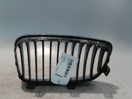 GRILLE CALANDRE DROIT BMW SERIE 1