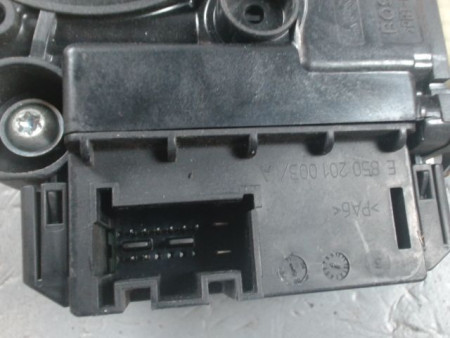 MECANISME+MOTEUR LEVE-GLACE AVANT GAUCHE VOLKSWAGEN POLO 2009-