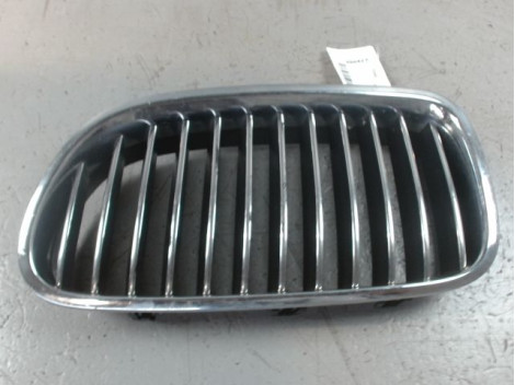 GRILLE CALANDRE GAUCHE B.M.W. SERIE 5