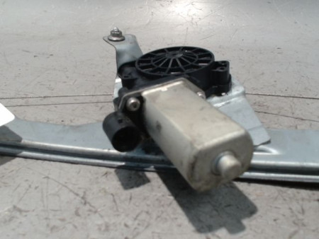 MECANISME+MOTEUR LEVE-GLACE AVANT DROIT DACIA DUSTER 2010-