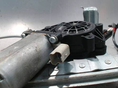 MECANISME+MOTEUR LEVE-GLACE AVANT GAUCHE PEUGEOT 206+ 2009-