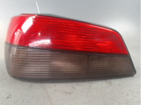 FEU ARRIERE GAUCHE  PEUGEOT 306 97-2001