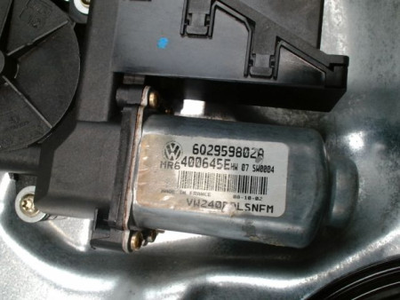 MECANISME+MOTEUR LEVE-GLACE AVANT GAUCHE VOLKSWAGEN POLO 02-05