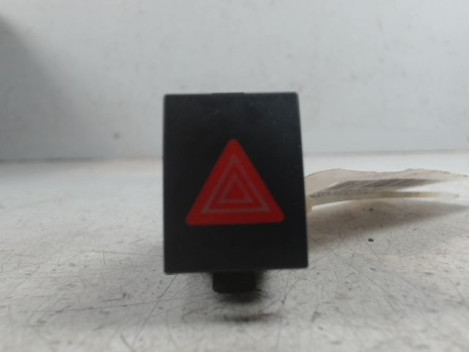 BOUTON DE WARNING VOLKSWAGEN POLO 02-05