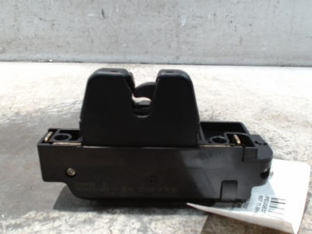 SERRURE COFFRE ARRIERE PEUGEOT 607 99-2004