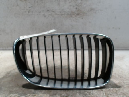 GRILLE CALANDRE DROIT BMW SERIE 1