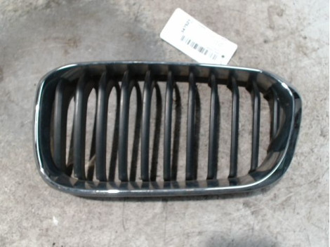 GRILLE CALANDRE GAUCHE BMW SERIE 1