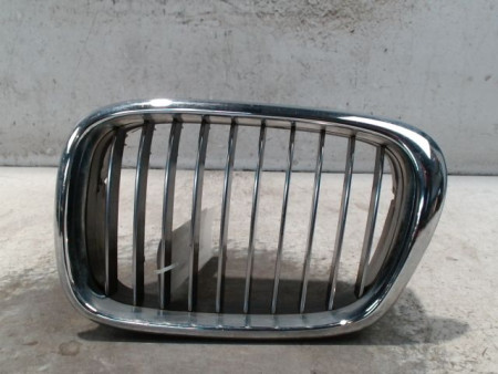 GRILLE CALANDRE GAUCHE BMW SERIE 5 (E39) 00-2003