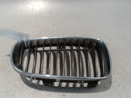 GRILLE CALANDRE DROIT B.M.W. SERIE 1