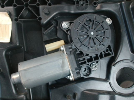 MECANISME+MOTEUR LEVE-GLACE AVANT GAUCHE FORD FIESTA