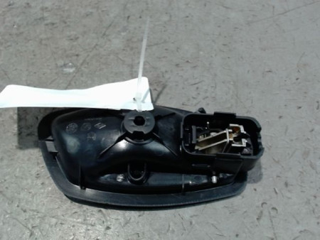 POIGNEE INTERIEURE PORTE ARRIERE GAUCHE RENAULT SCENIC III 2009-