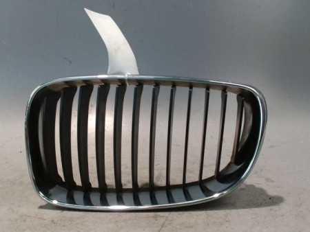 GRILLE CALANDRE GAUCHE B.M.W. SERIE 1