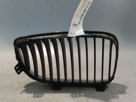 GRILLE CALANDRE GAUCHE B.M.W. SERIE 1