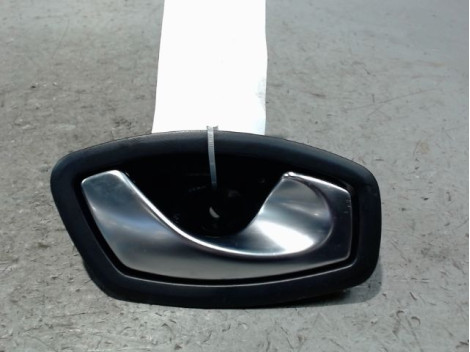 POIGNEE INTERIEURE PORTE AVANT DROIT RENAULT CLIO III 2009-