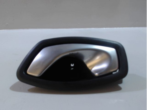 POIGNEE INTERIEURE PORTE AVANT GAUCHE RENAULT SCENIC III 2009-