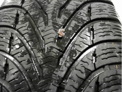 Pneu BFGOODRICH G-FORCE WINTER 215 55 16 97 H