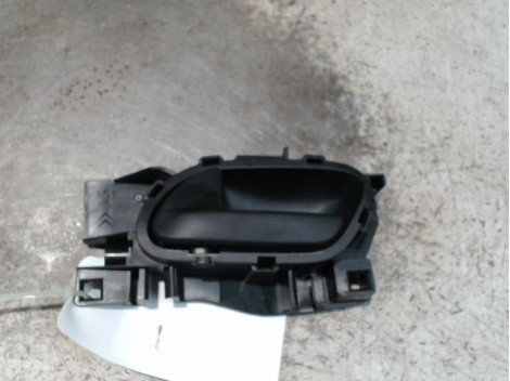 POIGNEE INTERIEURE PORTE AVANT GAUCHE PEUGEOT 207 2009-