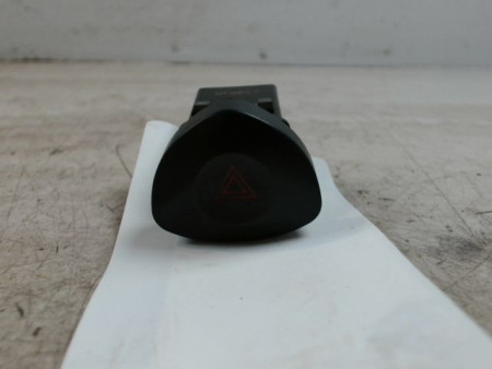 BOUTON DE WARNING RENAULT CLIO II PH.2 01-06