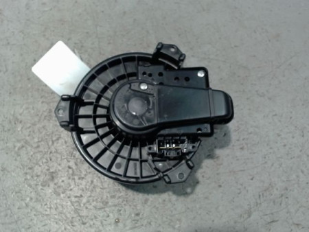 MOTEUR VENTILATEUR CHAUFFAGE TOYOTA YARIS II 2010-