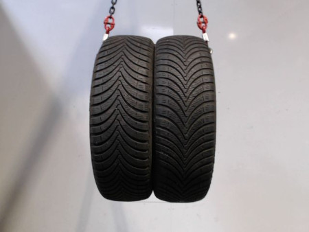 Paire de pneus KUMHO SOLUS 4S HA32 185 60 15 88 H