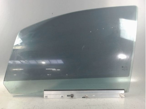 GLACE PORTE AVG OPEL ZAFIRA 2006-