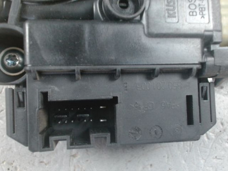 MECANISME+MOTEUR LEVE-GLACE AVANT GAUCHE VOLKSWAGEN POLO 2009-